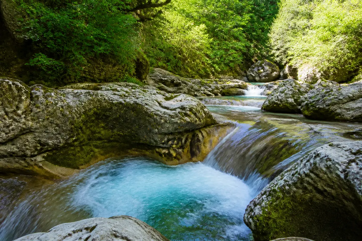 Canyon Tréfond Pernaz : Canyoning et randonnée dans l’Ain